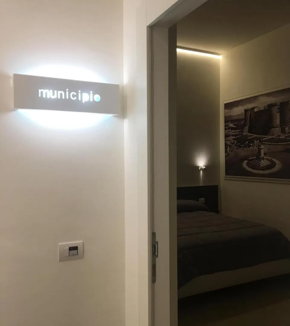 ** בית הארחה Napoli Squares Suites איטליה