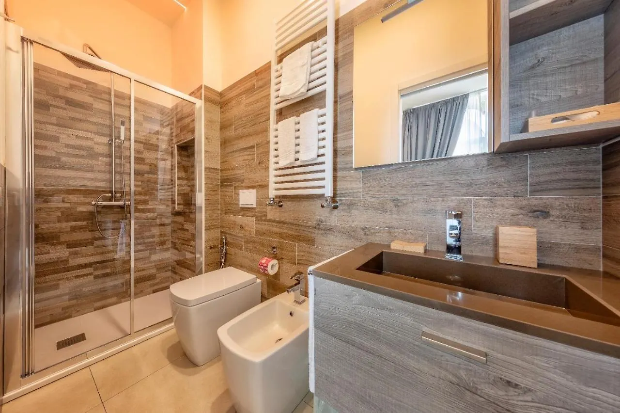 ** Гостевой дом Napoli Squares Suites Италия